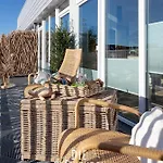 Suite-9 *