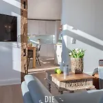 Suite-9
